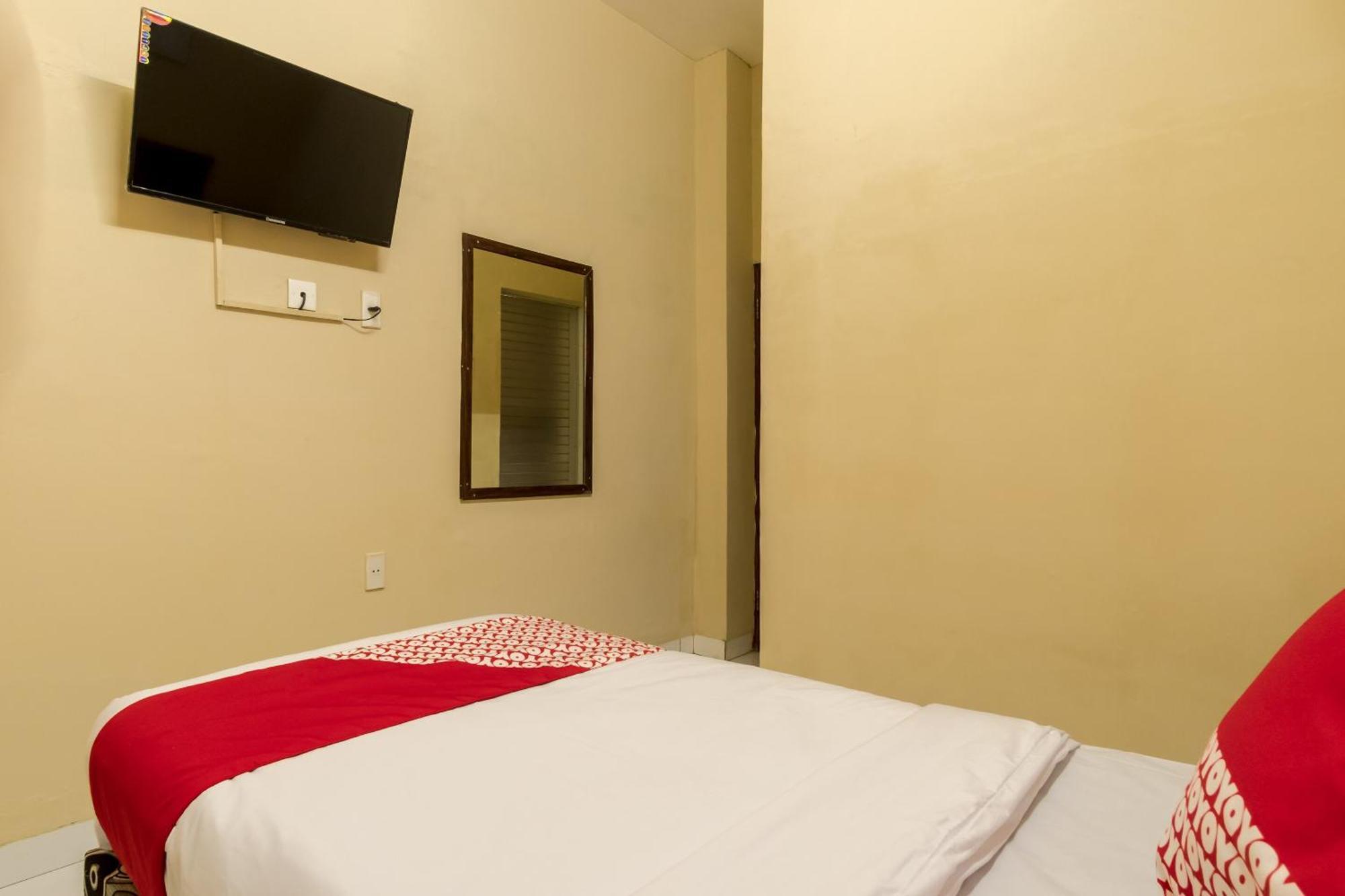 Capital O 615 Residence Puri Hotel Syariah Medan Kültér fotó